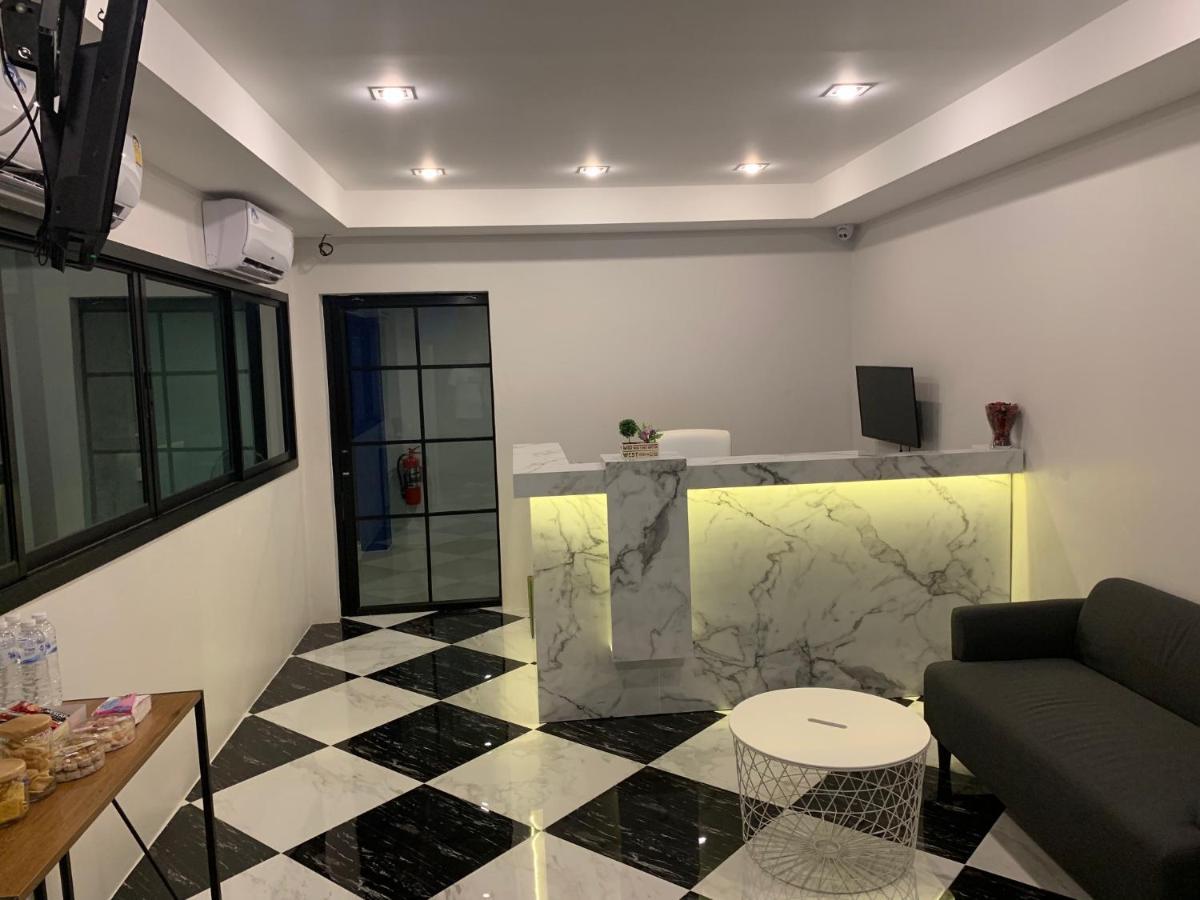 בנגקוק 9Ty Hotel מראה חיצוני תמונה
